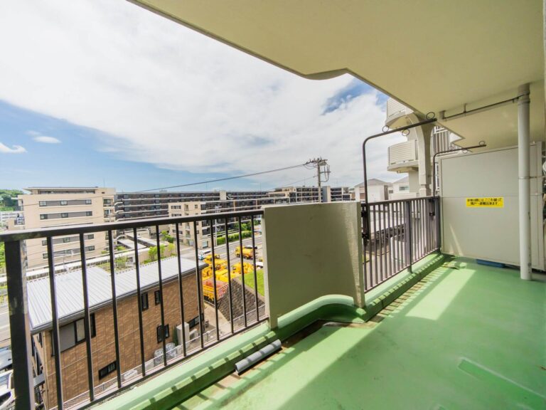 【バルコニー】