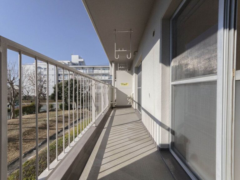 【バルコニー】