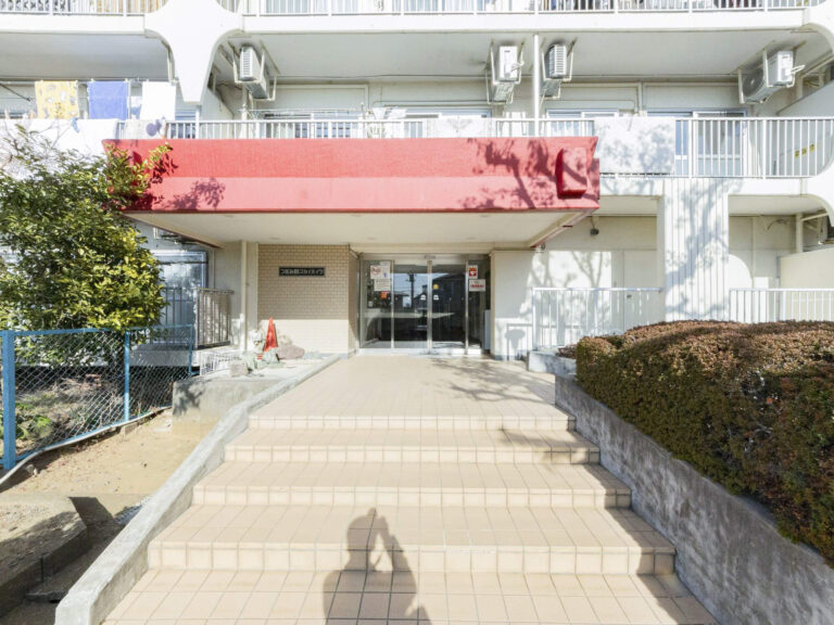 【エントランス】