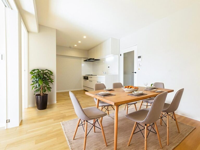 【DK】約9.5帖 ※室内写真にCG合成で家具を配置した画像です。 家具付きでの販売ではありません。