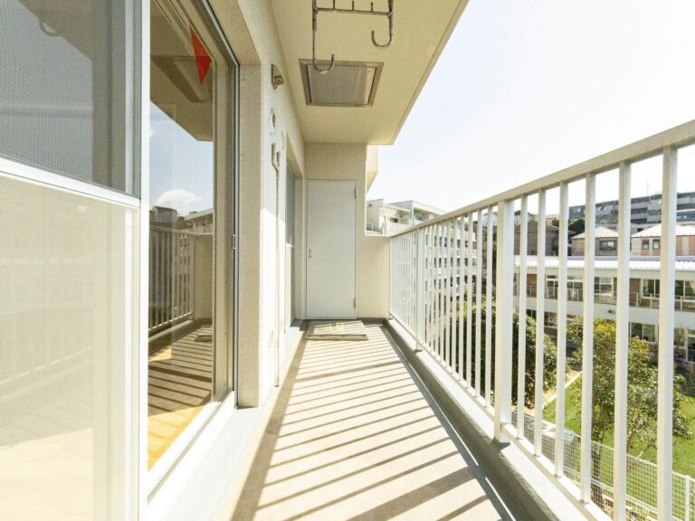 【バルコニー】