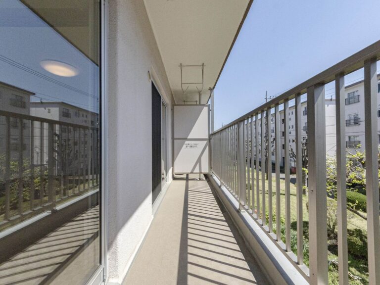 【バルコニー】