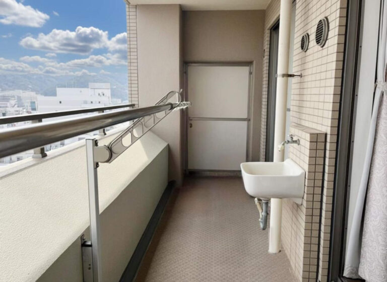 【バルコニー】