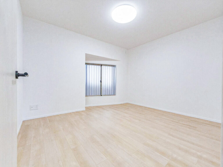 【洋室】約8.0帖