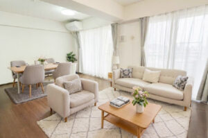 家具をイメージ配置したリビング写真