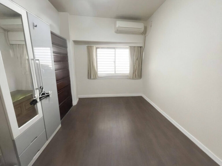 【洋室】約6.5帖