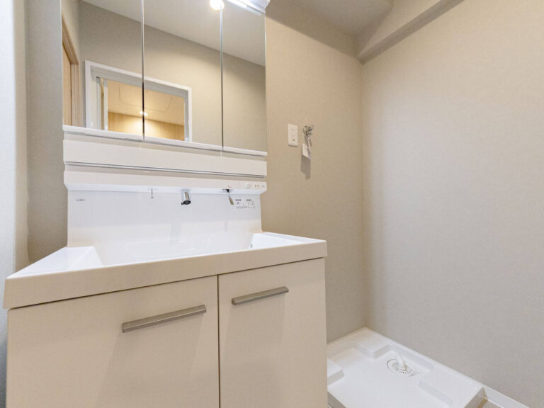 【洗面室】