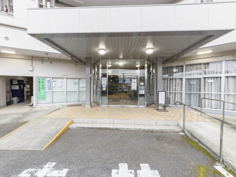 【エントランス】