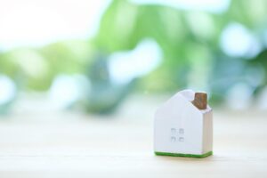 住宅街に並ぶ戸建て住宅のイメージ