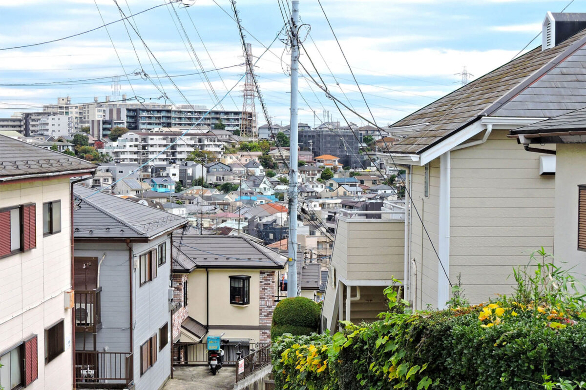 横浜の住宅街の街並みイメージ