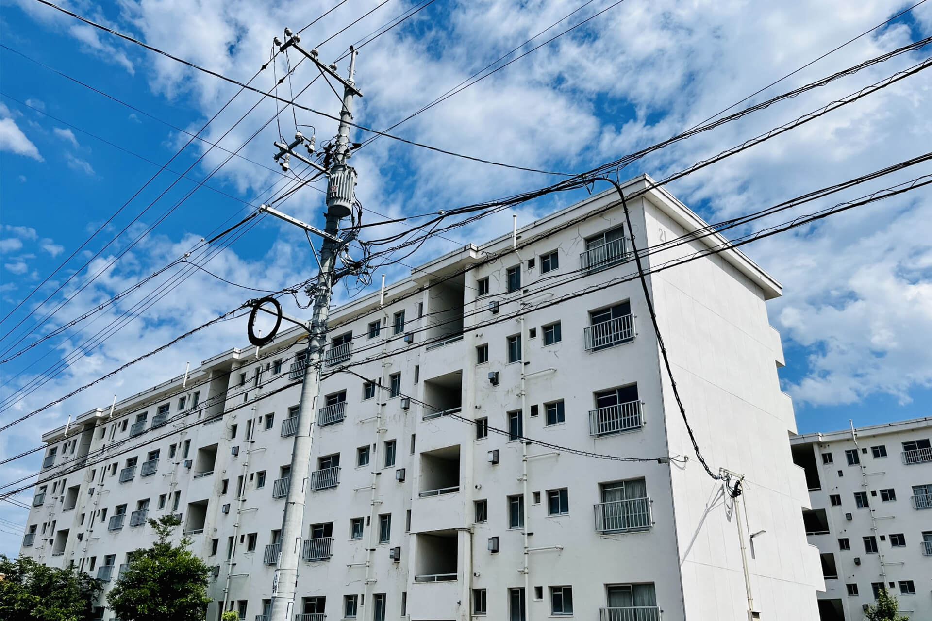 築年数が経過した集合住宅の外観｜保土ヶ谷区の不動産売却価格を考えるイメージ