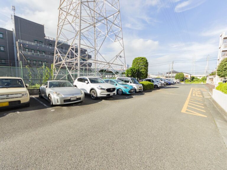 【駐車場】